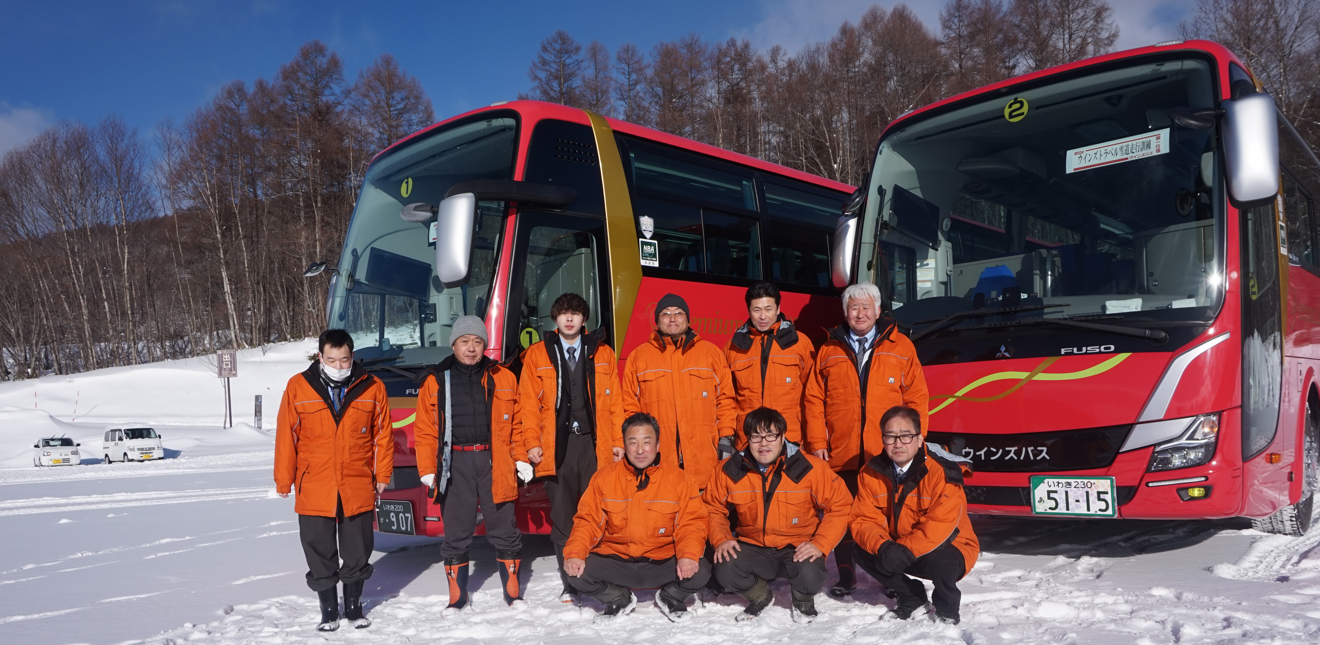 参加乗務員集合写真